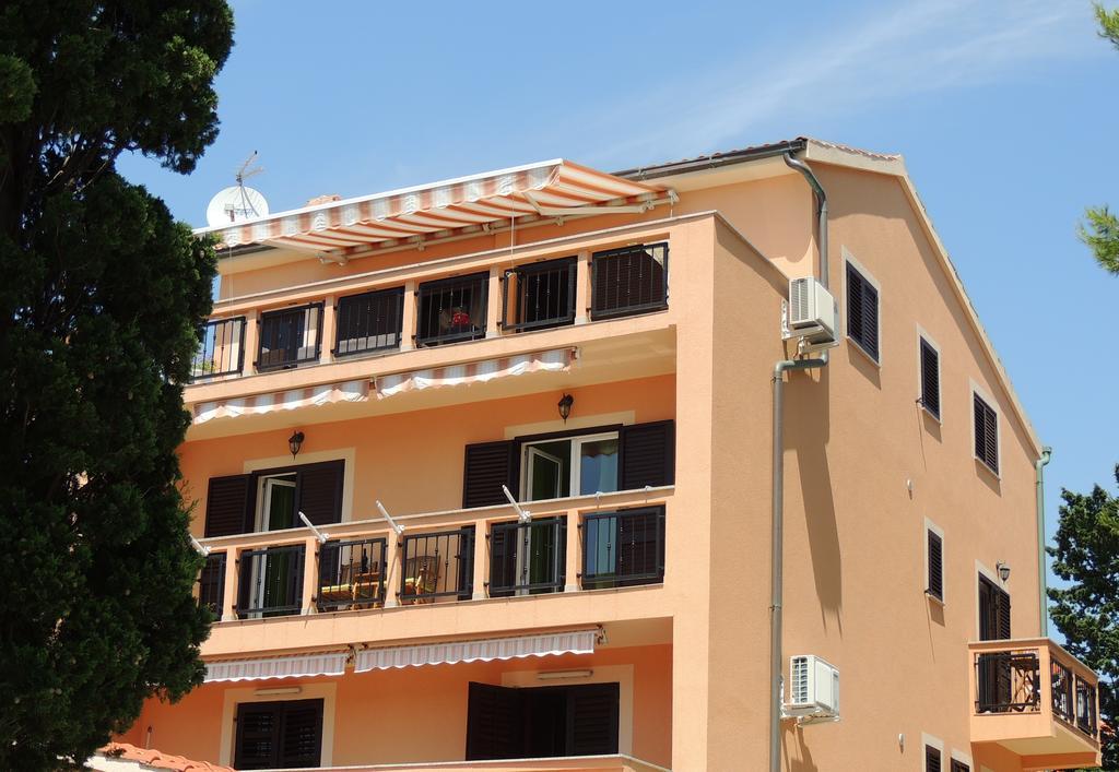 Apartments Denona Novalja Bagian luar foto