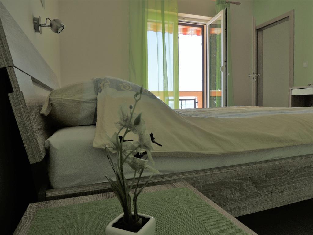 Apartments Denona Novalja Bagian luar foto